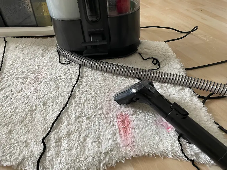 Lidl Cleanmaxx Rote Beete Fleck nach Reinigung noch sichtbar im Test